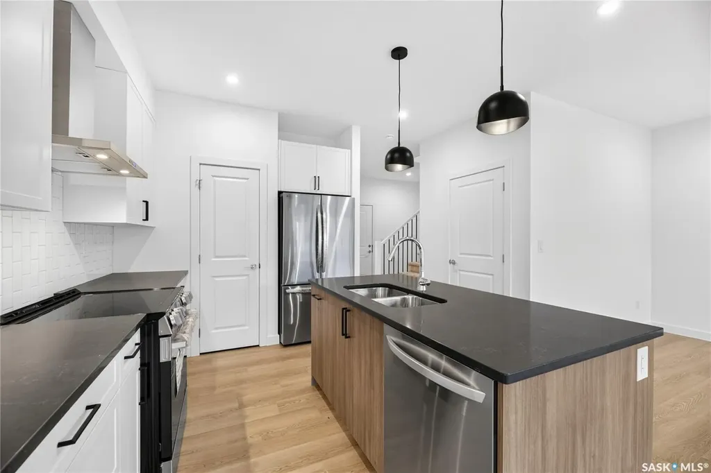 830 Brighton Boulevard Saskatoon SK S7V 2A8