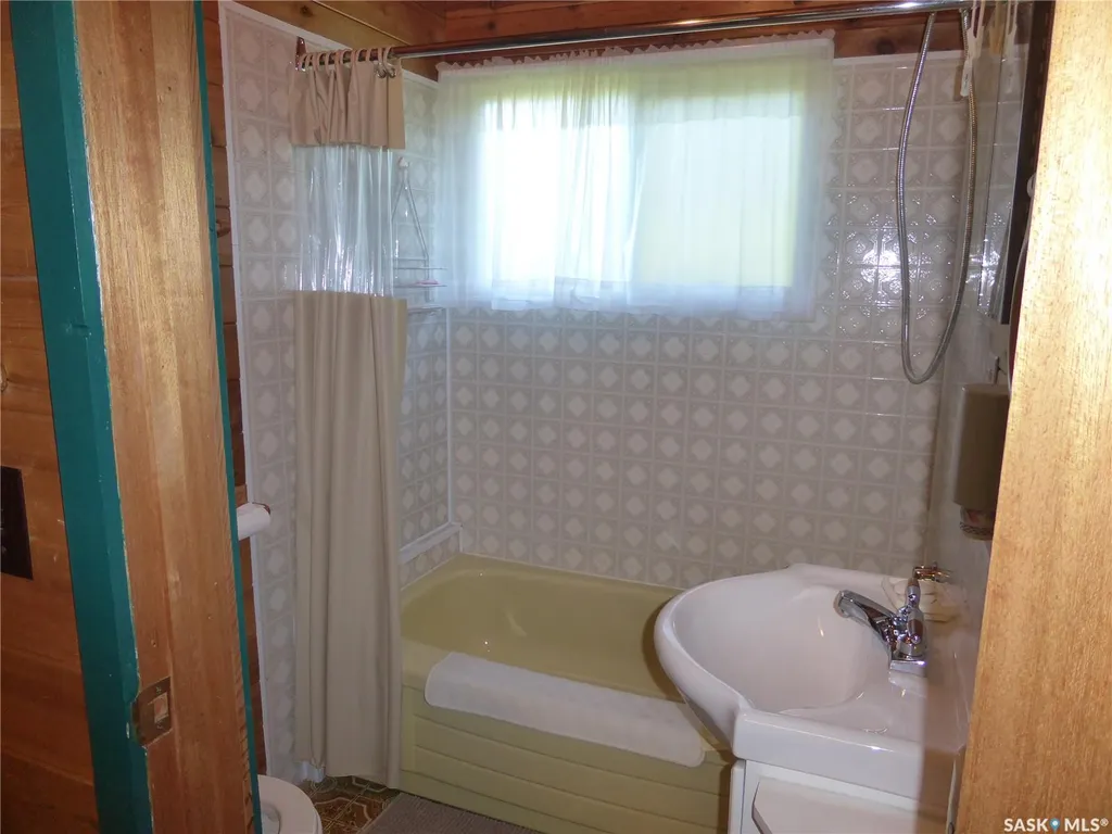 2416 & 2420 Spruce Crescent Turtle View SK S0M 1J0