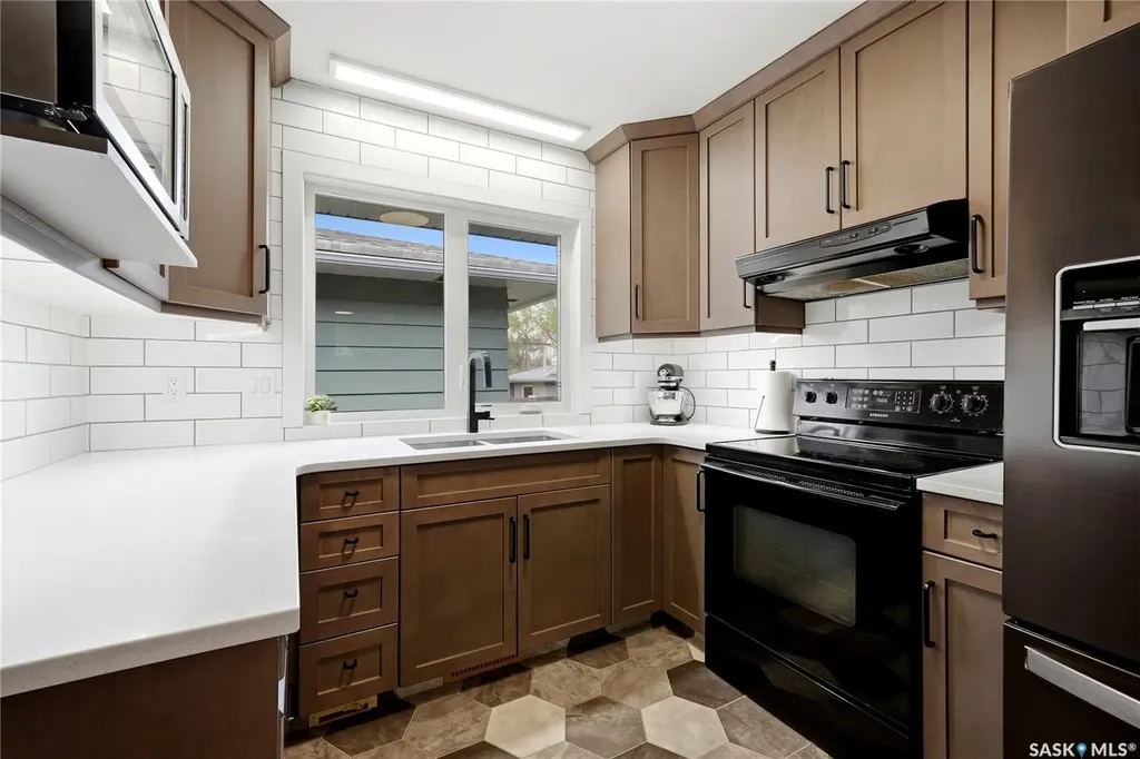 2775 Rothwell Street Regina SK S4N 2E3
