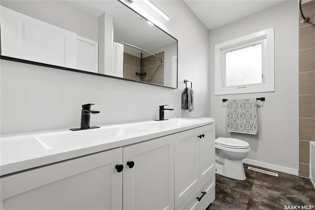2775 Rothwell Street Regina SK S4N 2E3