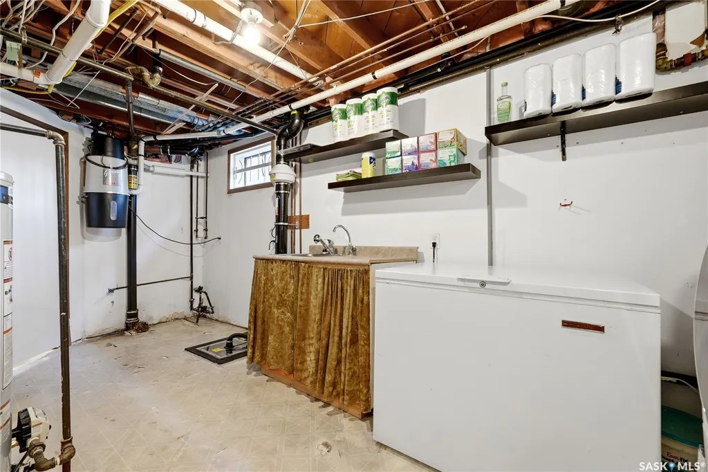 2775 Rothwell Street Regina SK S4N 2E3