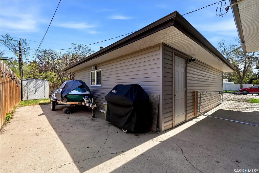 2775 Rothwell Street Regina SK S4N 2E3