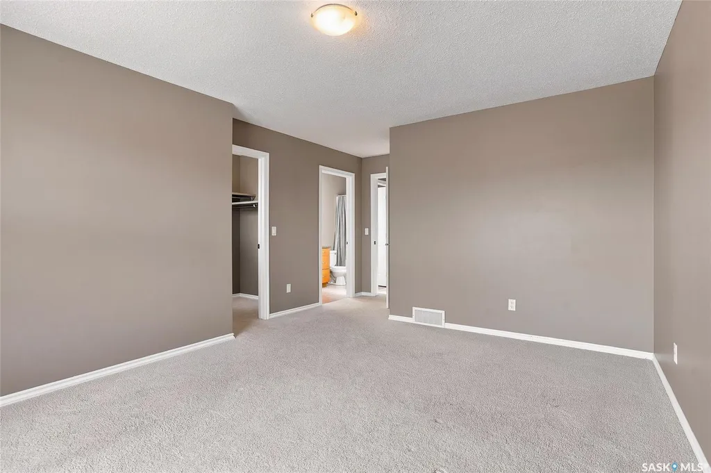 105 Lynd Crescent Saskatoon SK S7T 0C3