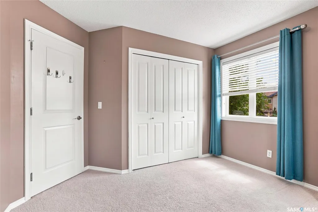 105 Lynd Crescent Saskatoon SK S7T 0C3