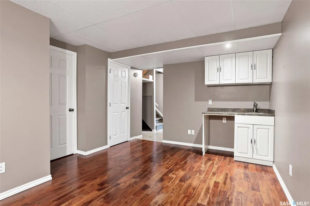 105 Lynd Crescent Saskatoon SK S7T 0C3