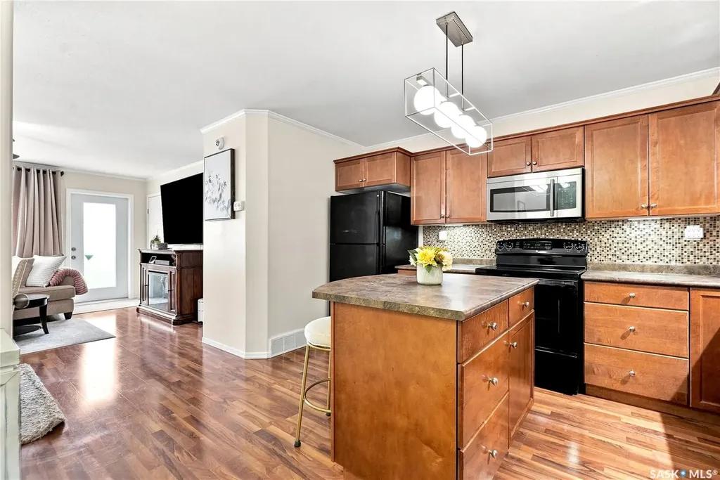 715 Hart Road Saskatoon SK S7M 3Y9