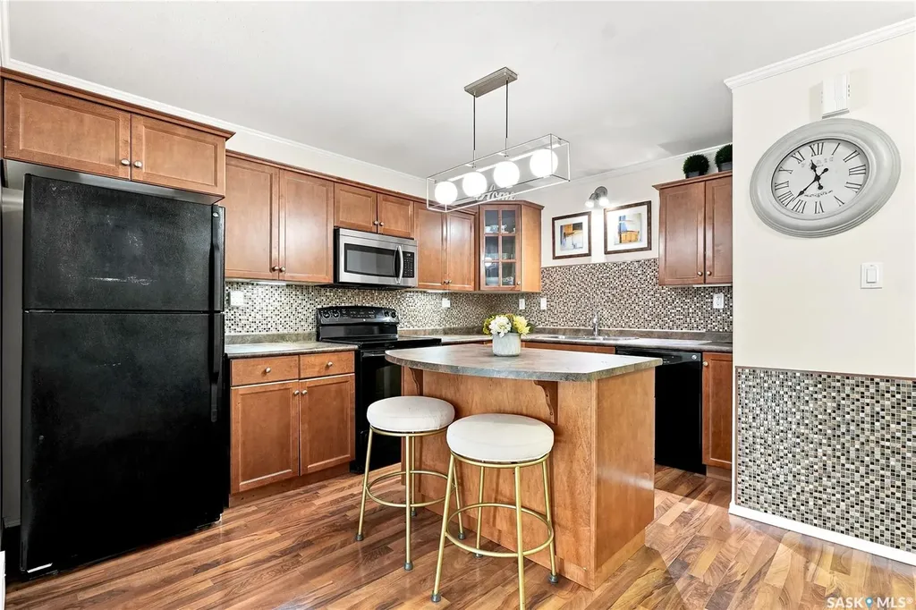 715 Hart Road Saskatoon SK S7M 3Y9