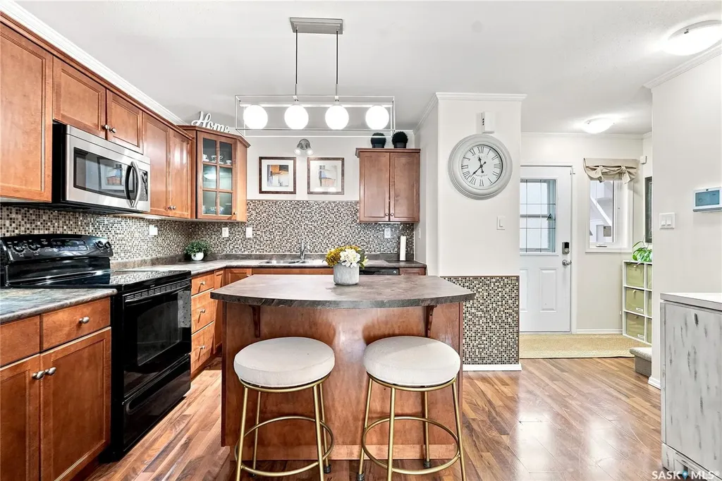 715 Hart Road Saskatoon SK S7M 3Y9