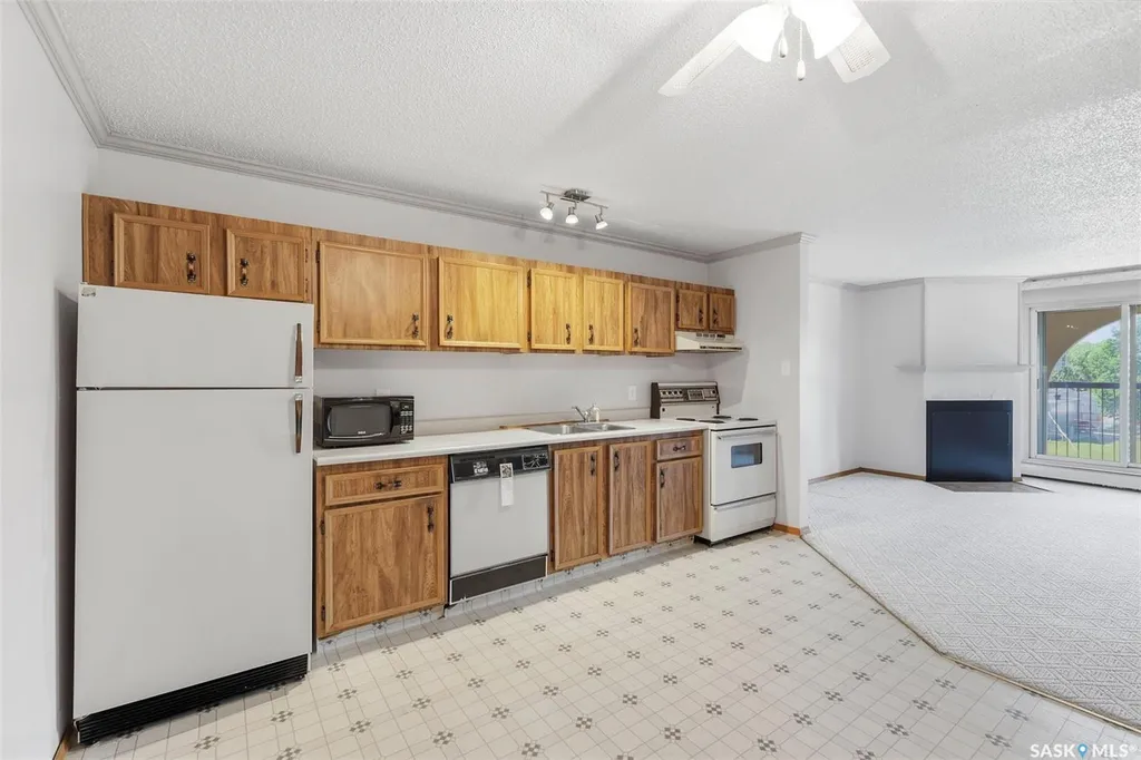 610 Hilliard Street W Saskatoon SK S7M 5L5
