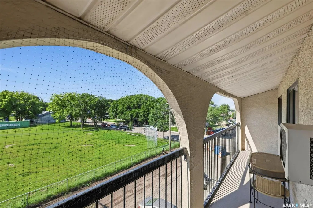 610 Hilliard Street W Saskatoon SK S7M 5L5