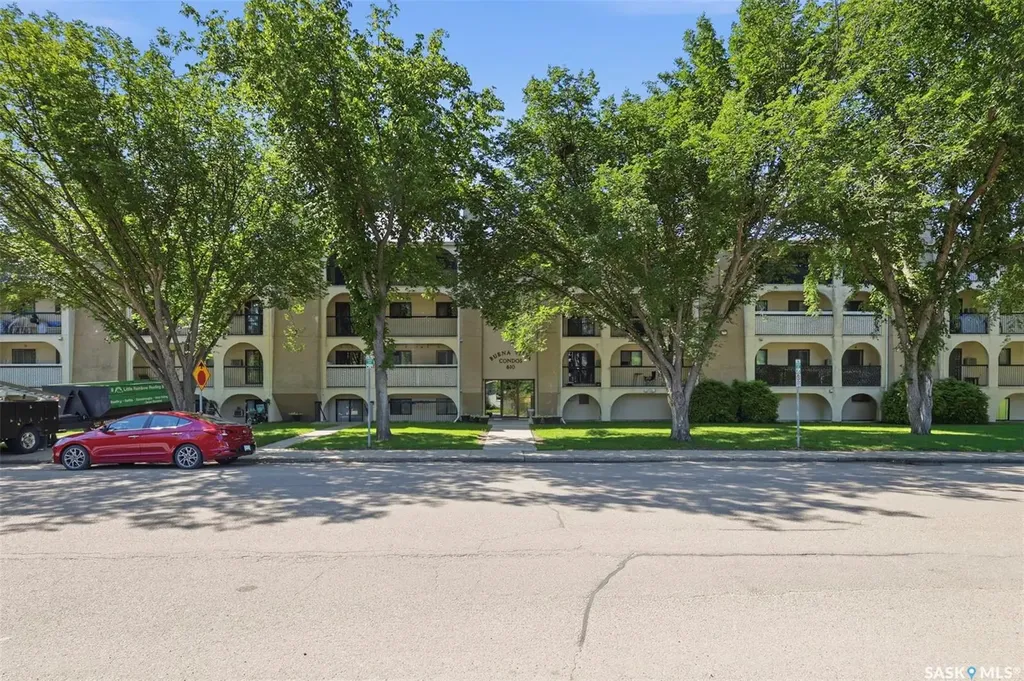 610 Hilliard Street W Saskatoon SK S7M 5L5