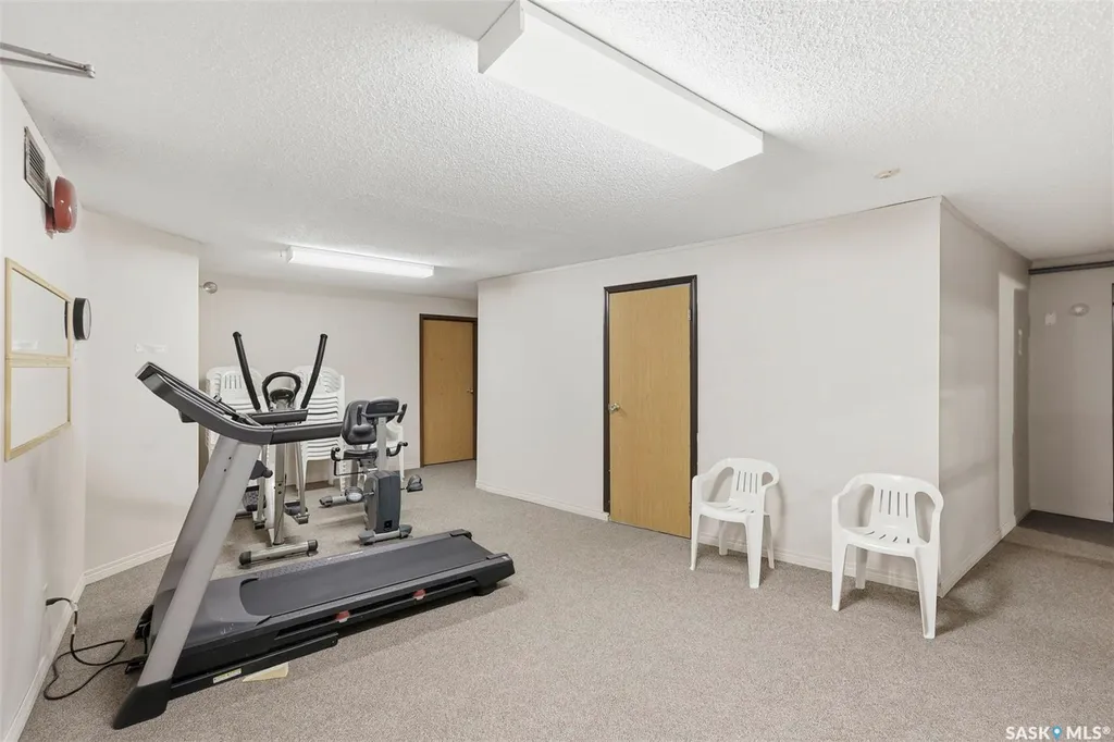 610 Hilliard Street W Saskatoon SK S7M 5L5