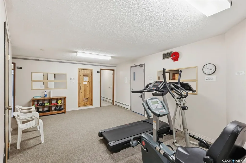 610 Hilliard Street W Saskatoon SK S7M 5L5