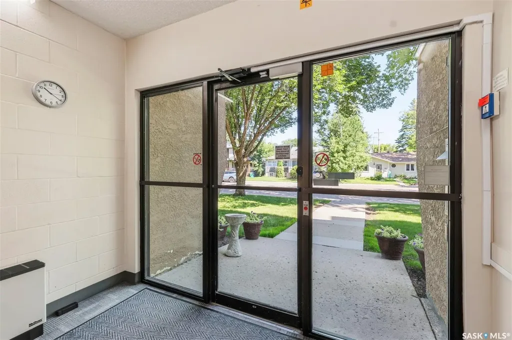 610 Hilliard Street W Saskatoon SK S7M 5L5