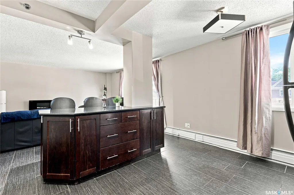 320 5th Avenue N Saskatoon SK S7K 2P5