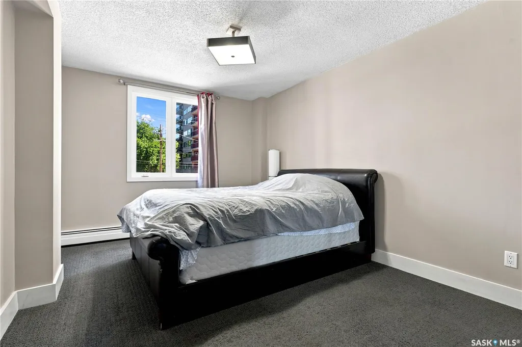 320 5th Avenue N Saskatoon SK S7K 2P5