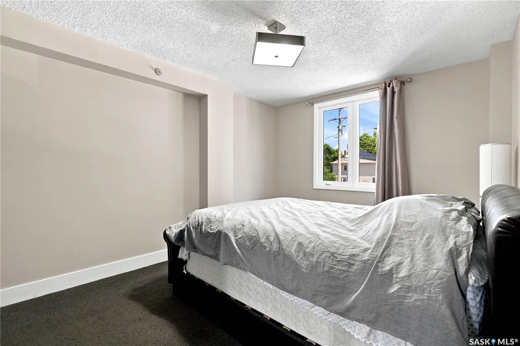 320 5th Avenue N Saskatoon SK S7K 2P5