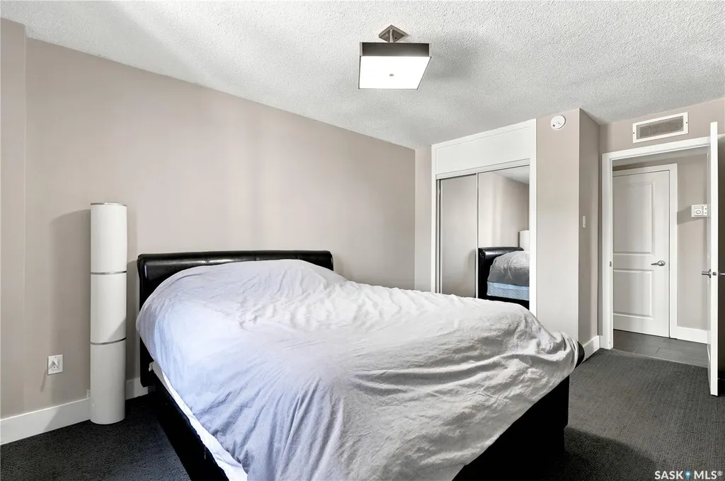 320 5th Avenue N Saskatoon SK S7K 2P5