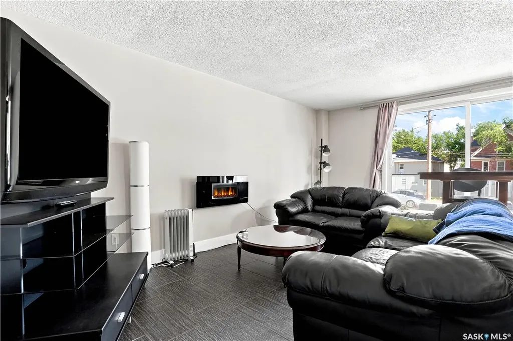 320 5th Avenue N Saskatoon SK S7K 2P5