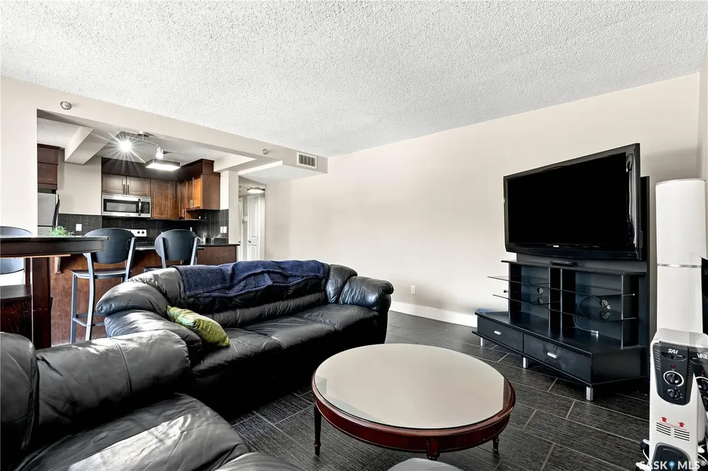 320 5th Avenue N Saskatoon SK S7K 2P5