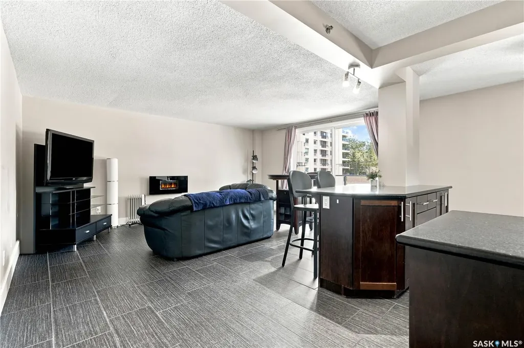 320 5th Avenue N Saskatoon SK S7K 2P5
