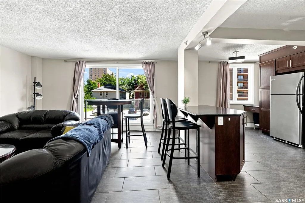 320 5th Avenue N Saskatoon SK S7K 2P5
