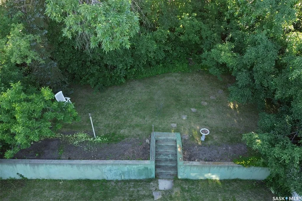2113 Spadina Crescent E Saskatoon SK S7K 0C9