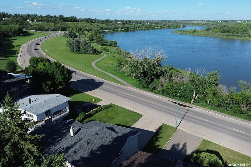 2113 Spadina Crescent E Saskatoon SK S7K 0C9