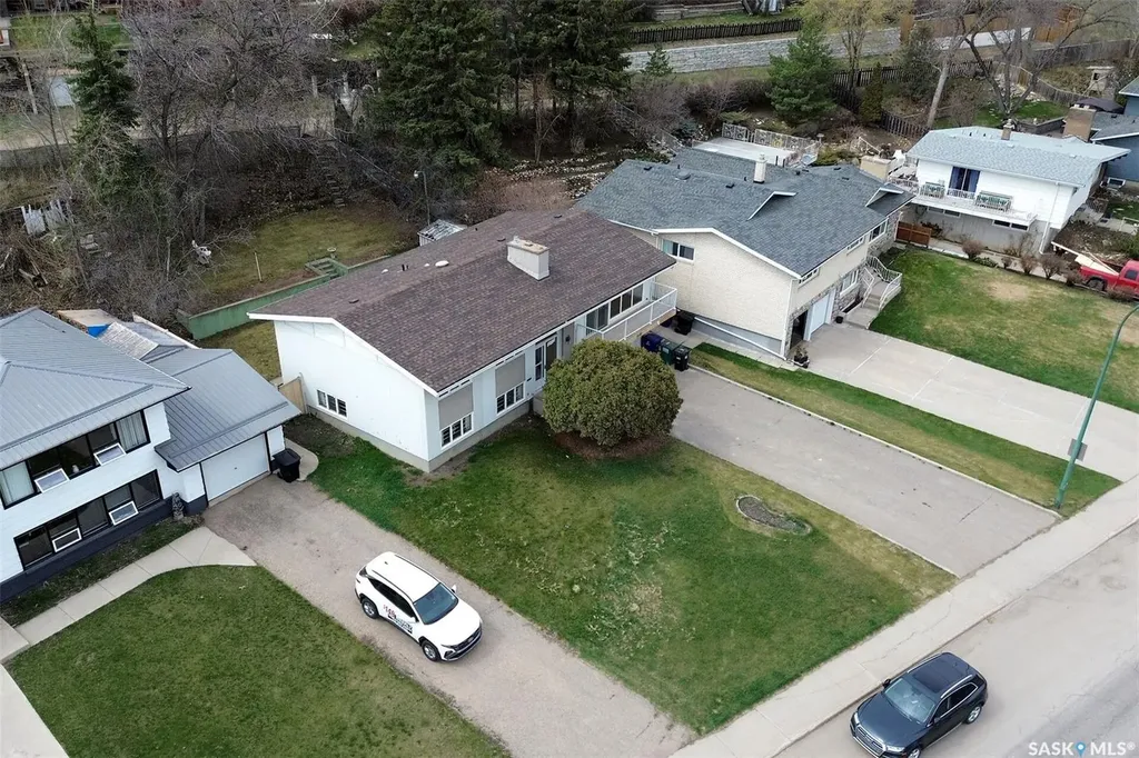 2113 Spadina Crescent E Saskatoon SK S7K 0C9