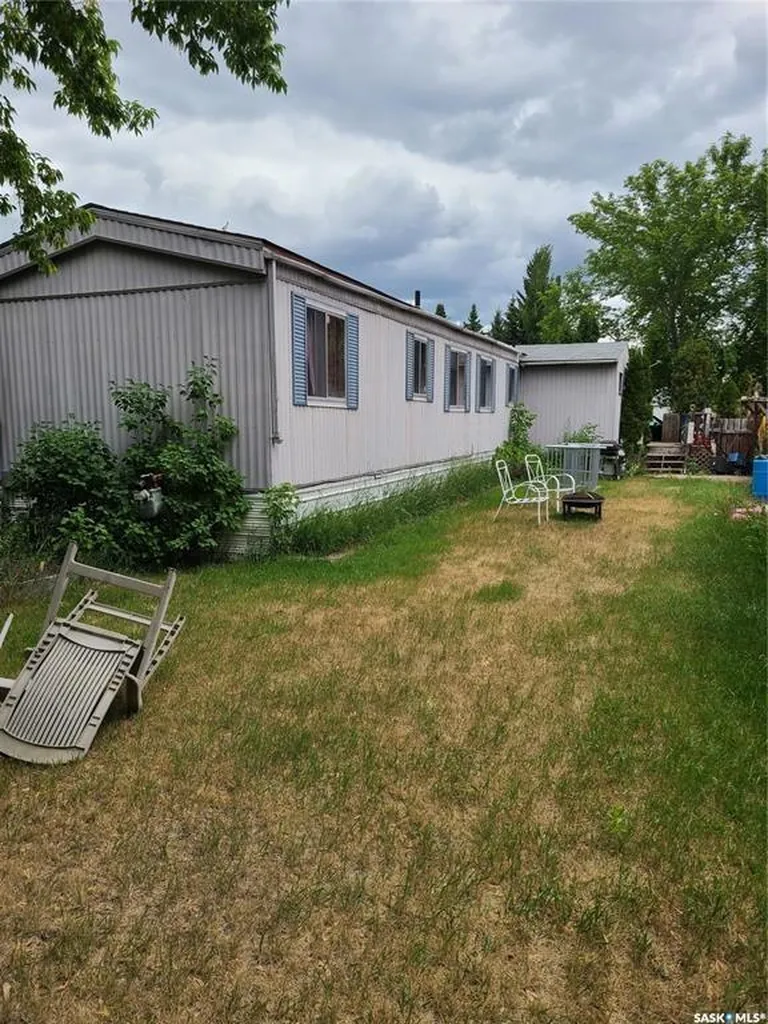 123 Lochrie Crescent Saskatoon SK S7M 5E3
