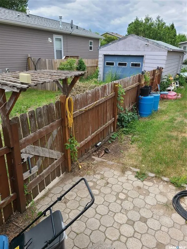123 Lochrie Crescent Saskatoon SK S7M 5E3
