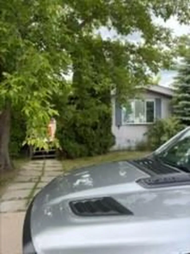 123 Lochrie Crescent Saskatoon SK S7M 5E3