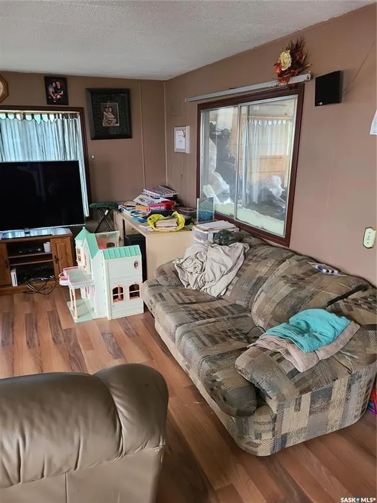 123 Lochrie Crescent Saskatoon SK S7M 5E3