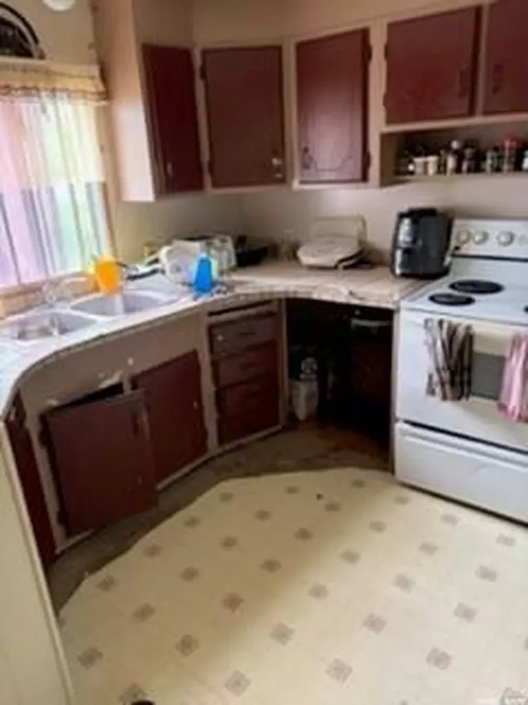 123 Lochrie Crescent Saskatoon SK S7M 5E3