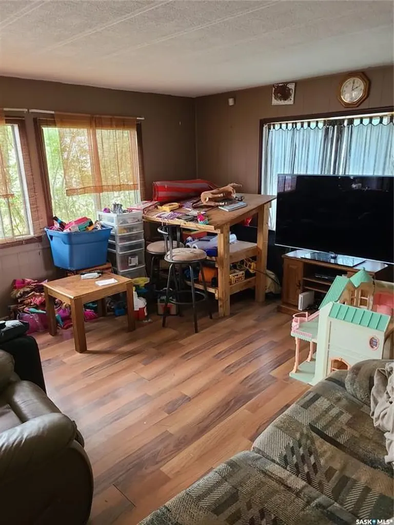 123 Lochrie Crescent Saskatoon SK S7M 5E3