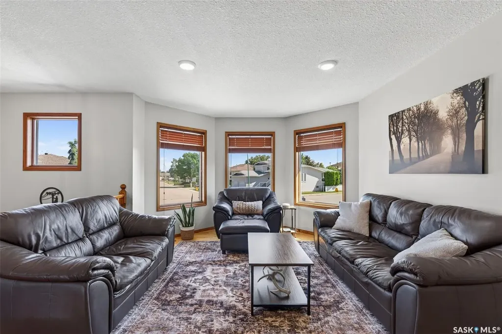 531 Mahon Drive Prince Albert SK S6V 7Z8