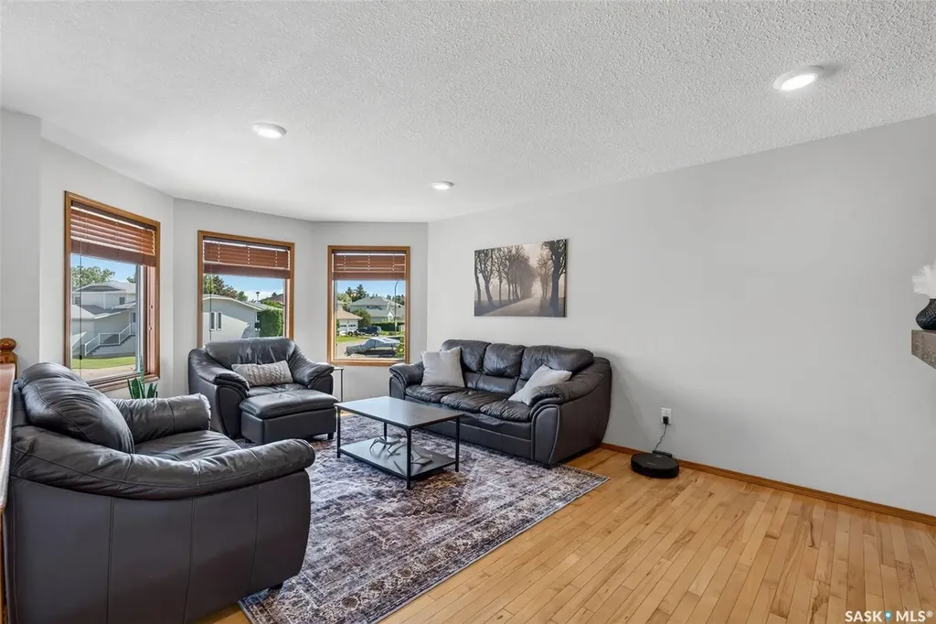 531 Mahon Drive Prince Albert SK S6V 7Z8