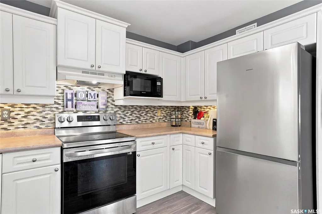 885 Manor Heights Martensville SK S0K 2T2