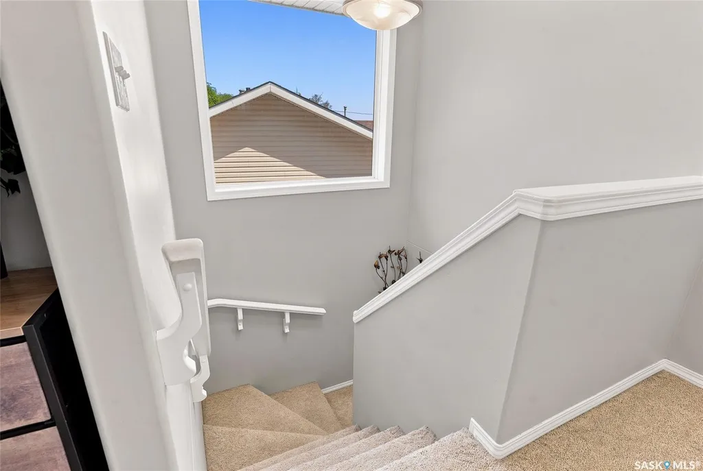 885 Manor Heights Martensville SK S0K 2T2