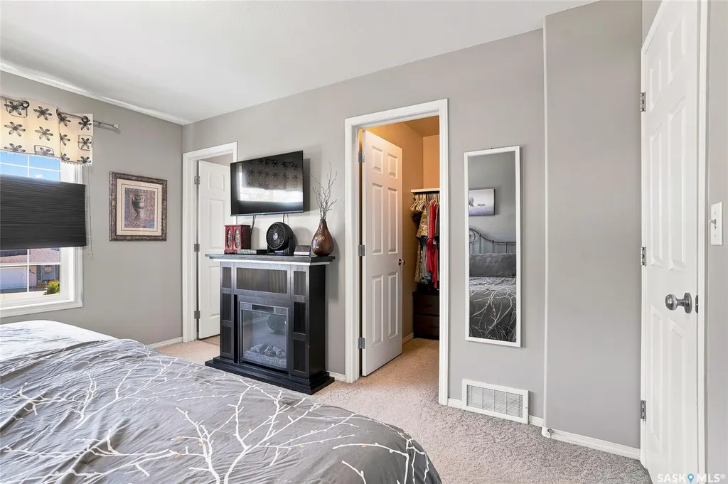 885 Manor Heights Martensville SK S0K 2T2