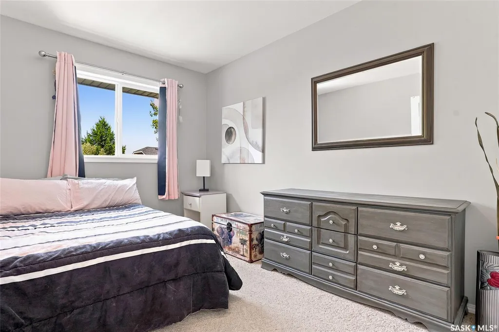 885 Manor Heights Martensville SK S0K 2T2