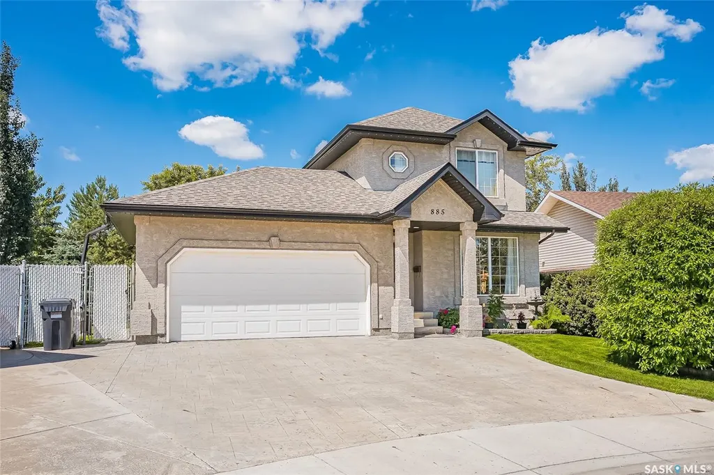885 Manor Heights Martensville SK S0K 2T2