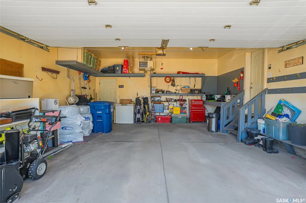 885 Manor Heights Martensville SK S0K 2T2