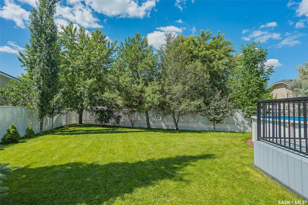885 Manor Heights Martensville SK S0K 2T2