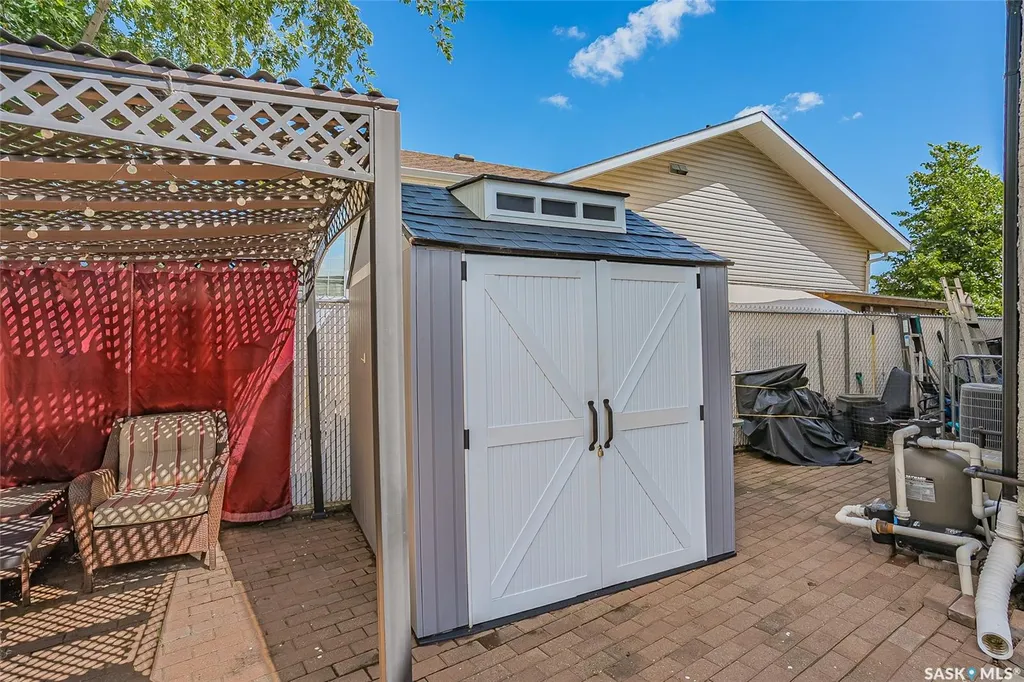 885 Manor Heights Martensville SK S0K 2T2