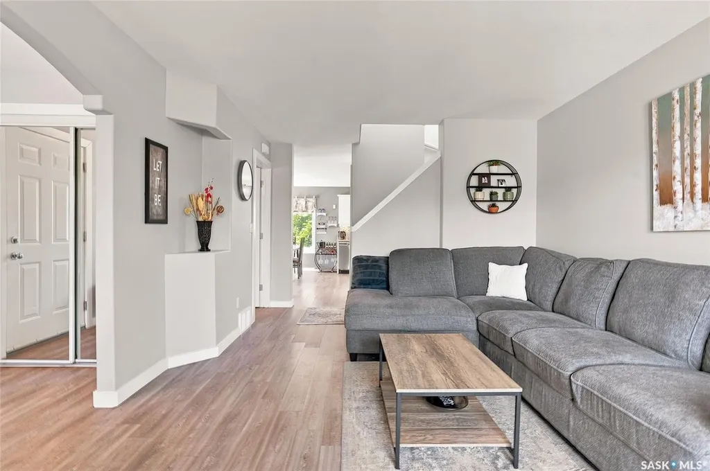 885 Manor Heights Martensville SK S0K 2T2