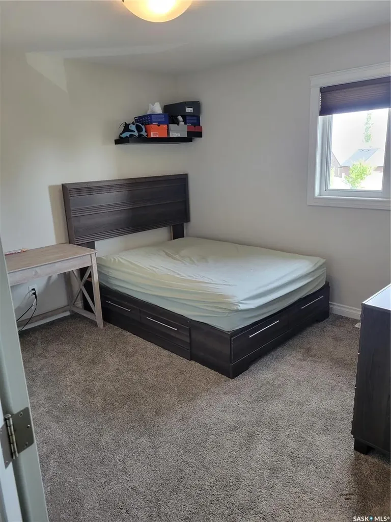 718 Patrick Bay Saskatoon SK S7W 0G3