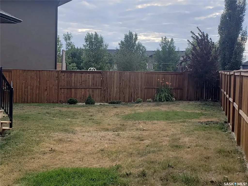 718 Patrick Bay Saskatoon SK S7W 0G3