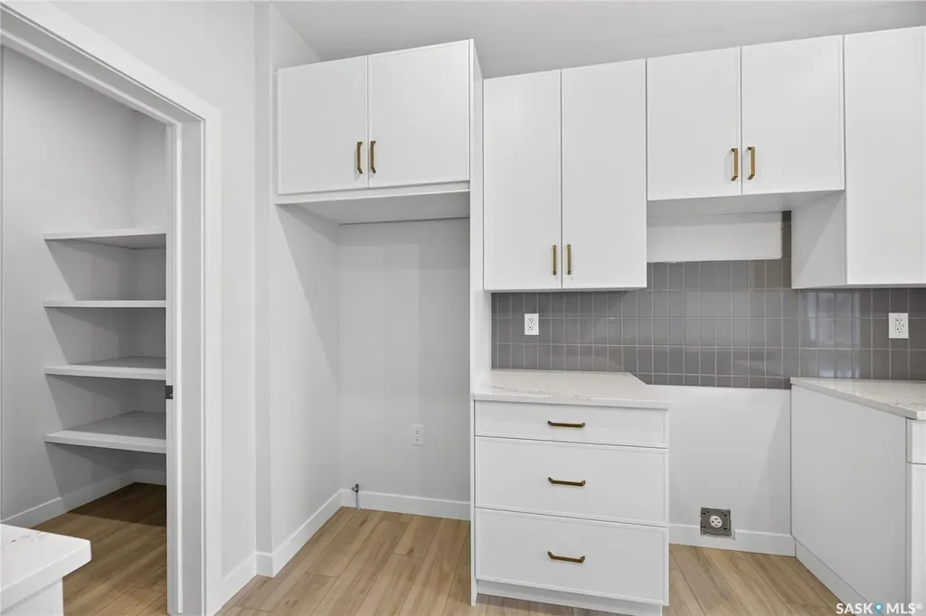426 Cockcroft Place Saskatoon SK S7V 1Y9
