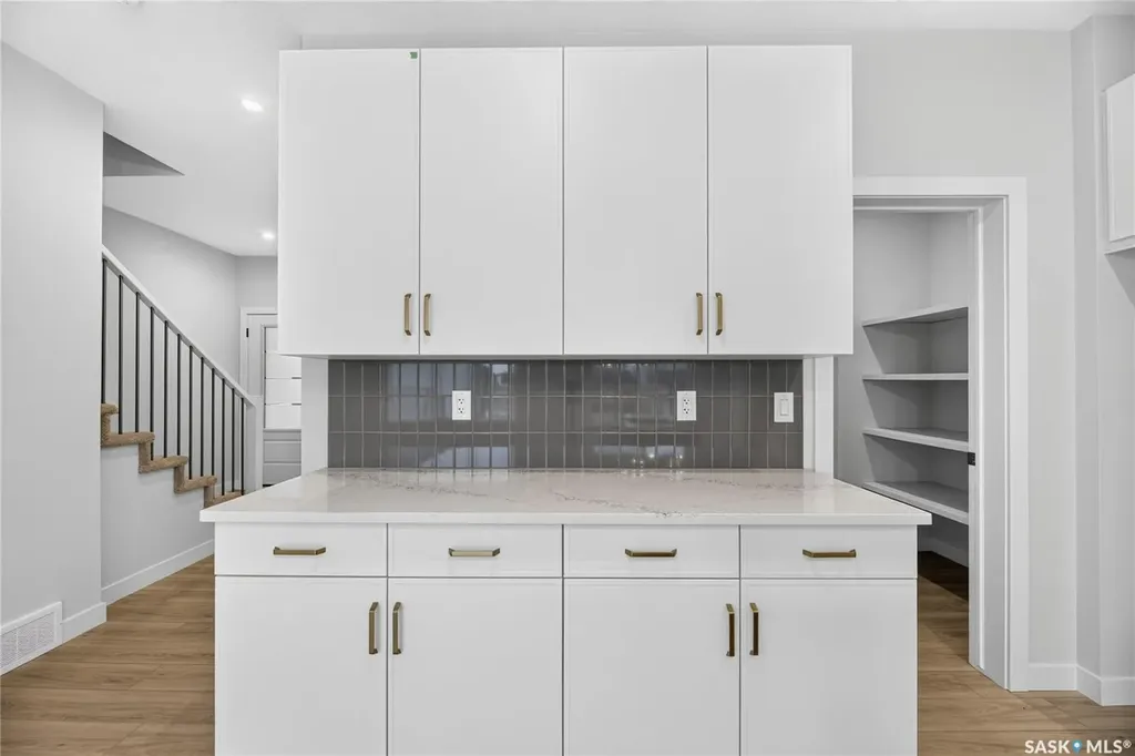 426 Cockcroft Place Saskatoon SK S7V 1Y9